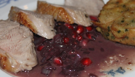 Entenbrust mit Rotwein-Granatapfelsauce