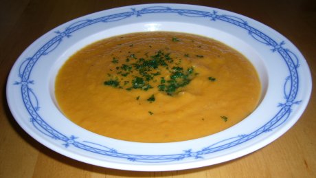 Steckrüben-Möhren-Suppe